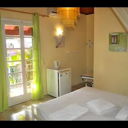 Pension Telis Und Brigitte 3 * Pelekas